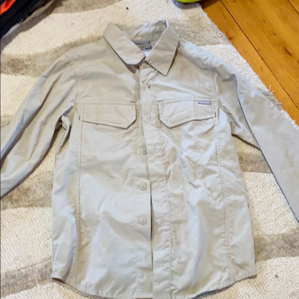 Youth size small Columbia long sleeve shirt